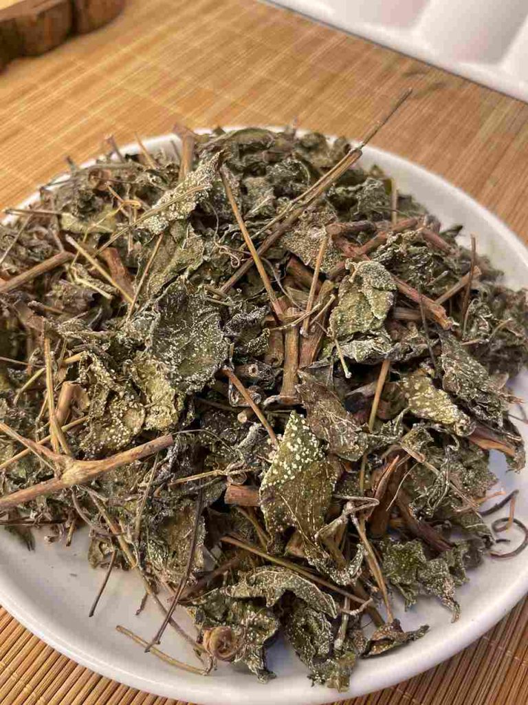 sản phẩm Chè Dây Cao Bằng thương hiệu Đức Thiện hỗ trợ trị viêm loét dạ dày và diệt khuẩn HP