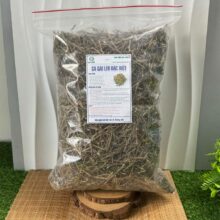 Cà gai leo khô đóng túi zip kín đáo, giúp bảo quản dược liệu lâu dài không lo ẩm mốc