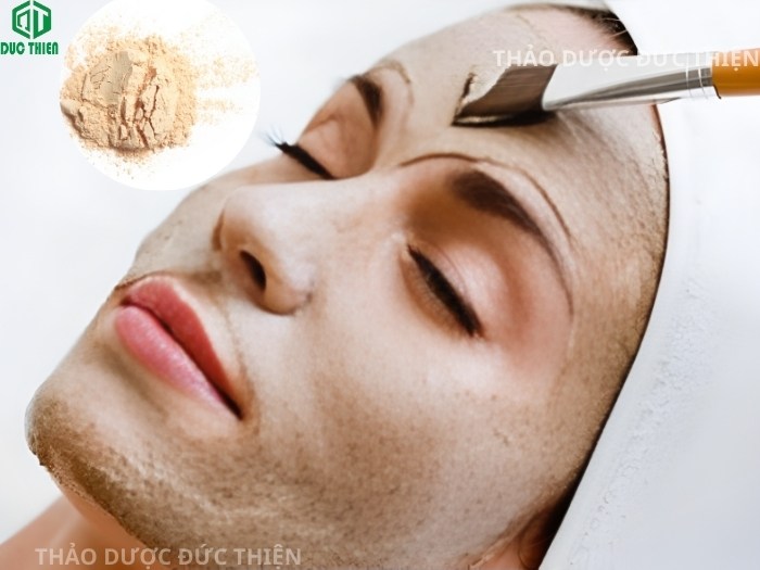Cách dùng bột cam thảo đắp mặt nạ dưỡng trắng da tại spa