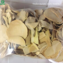 Cận cảnh lát rễ mật nhân vàng ươm sấy sạch không bị mốc dùng làm thuốc nam trị tiểu đường