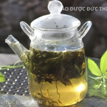 Ly trà giảo cổ lam màu vàng óng giúp trị mất ngủ và giảm căng thẳng mệt mỏi