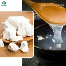 Bột sắn dây khi nấu chín chuyển sang màu trong veo và dẻo quánh