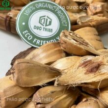Quả dứa dại rừng khô thái lát sạch sẽ, thơm tự nhiên