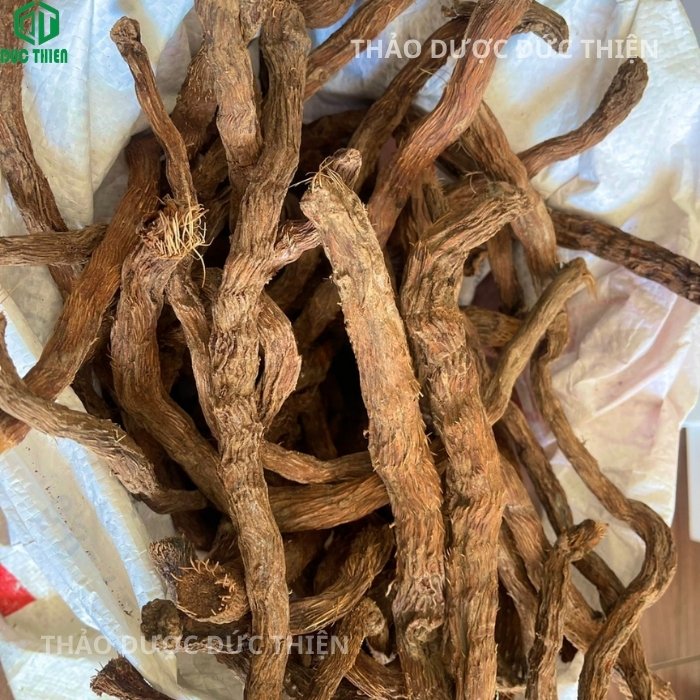 Dược liệu thiên niên kiện phơi nắng sấy khô sạch dùng hỗ trợ xương khớp