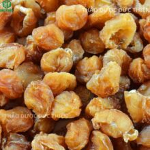 Cận cảnh múi long nhãn (nhãn nhục) Hưng Yên sấy khô dày cùi, màu vàng ươm tự nhiên