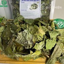 Túi 1kg lá xạ đen Hòa Bình loại nguyên lá cao cấp được đóng gói kỹ.