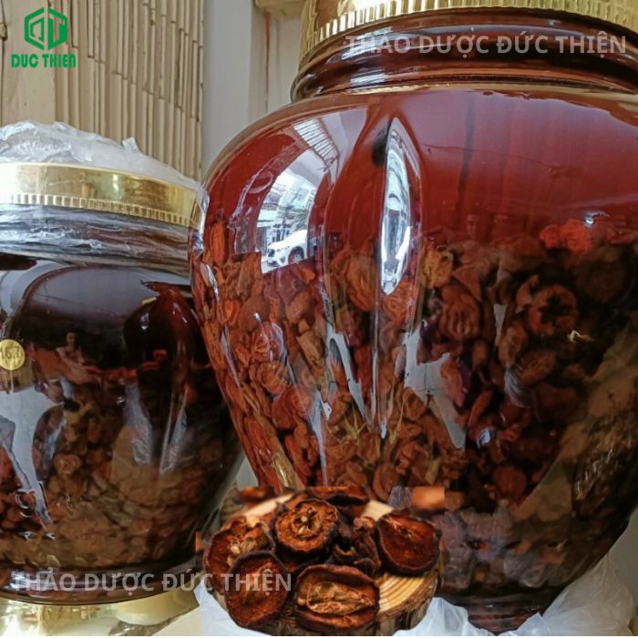 cách ngâm rượu táo mèo khô không bị chua